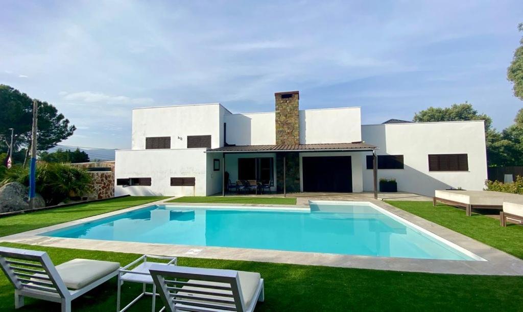 Villa La Roca Madrid Гуадарама Екстериор снимка